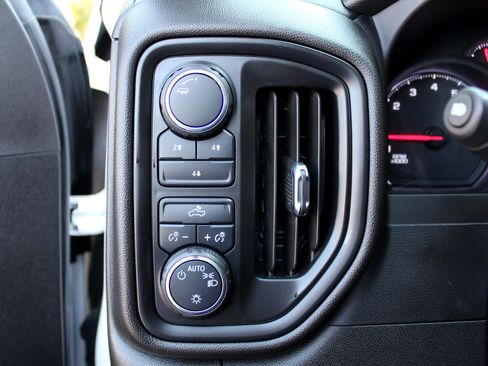Used 2024 Chevrolet Silverado 2500 Custom w/ Custom Convenience Package image 28