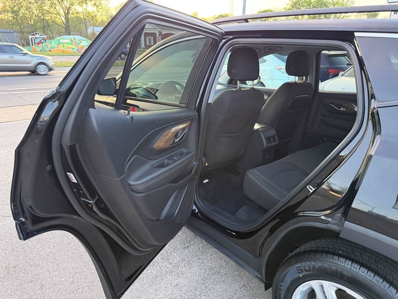 Used 2020 GMC Terrain SLE w/ Driver Convenience Package FWD image 31