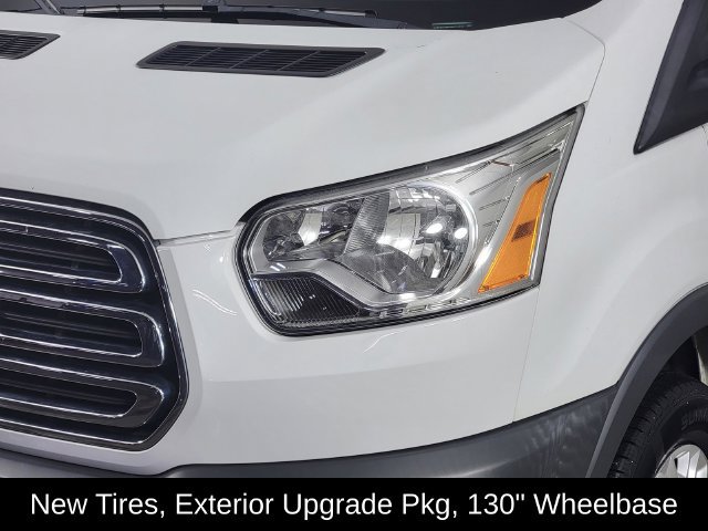 Used 2017 Ford Transit 250 130 Low Roof w/ Exterior Upgrade Package RWD image 9