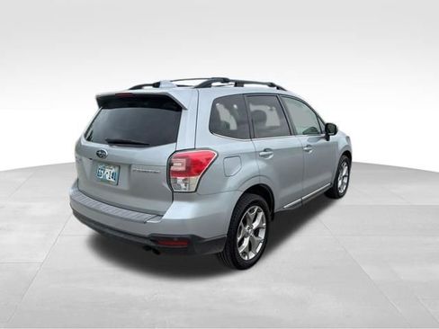 Used 2018 Subaru Forester 2.5i Touring AWD/4WD image 3