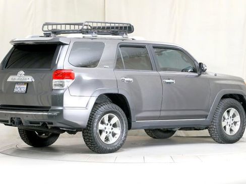 Used 2013 Toyota 4Runner SR5 image 2