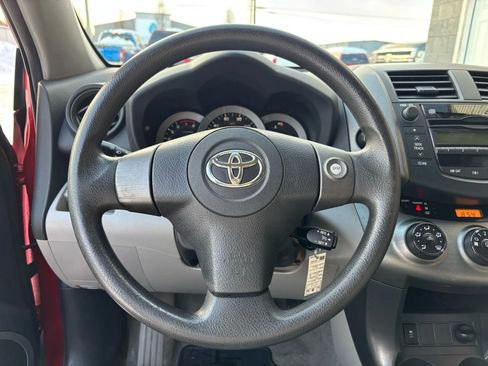 Used 2011 Toyota RAV4 4WD image 20