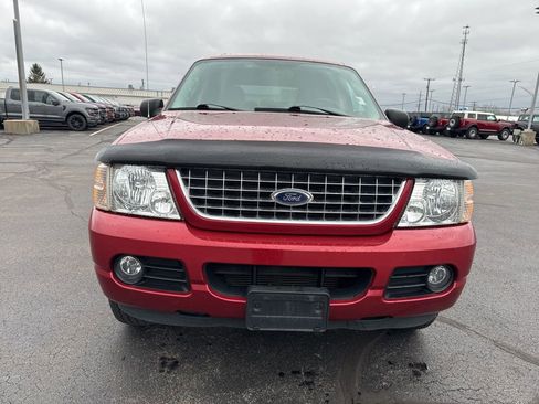 Used 2004 Ford Explorer XLT image 3
