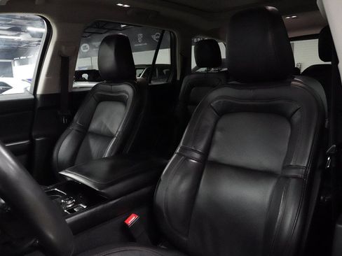 Used 2023 Lincoln Aviator Grand Touring AWD/4WD image 11