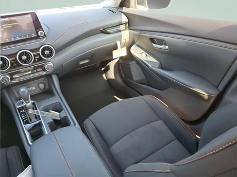 Certified 2025 Nissan Sentra SR w/ Midnight Edition FWD image 30