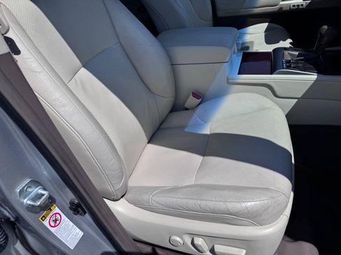 Used 2015 Lexus GX 460 w/ Premium Package AWD/4WD image 17
