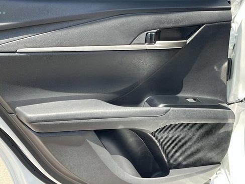 Used 2025 Toyota Camry SE FWD image 20