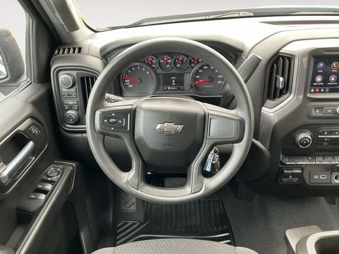 Used 2021 Chevrolet Silverado 1500 Custom Trail Boss w/ LPO, Dark Essentials Package AWD/4WD image 9