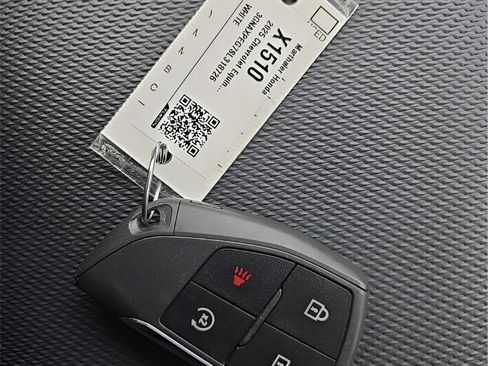 Used 2025 Chevrolet Equinox LT image 28