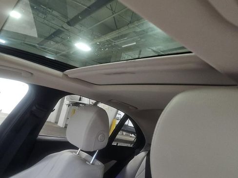 Used 2021 Mercedes-Benz E 350 4MATIC Sedan w/ Premium Package image 39