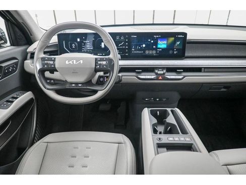 New 2026 Kia EV9 Wind AWD/4WD image 15