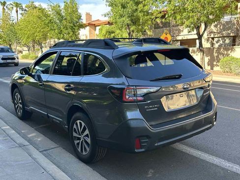 Used 2020 Subaru Outback Premium AWD/4WD image 6