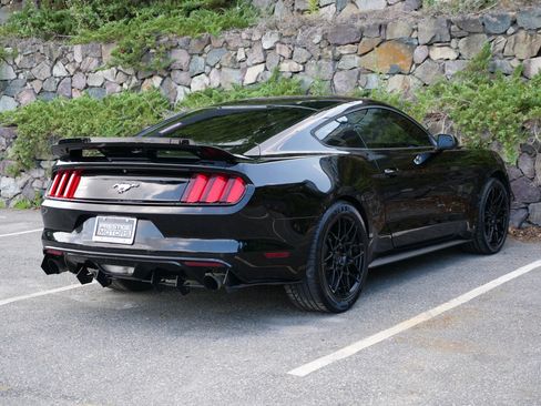 Used 2017 Ford Mustang Coupe RWD image 6