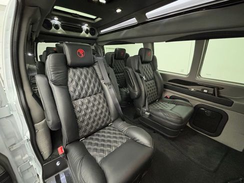 New 2025 GMC Savana 2500 Extended w/ Driver Convenience Package image 29