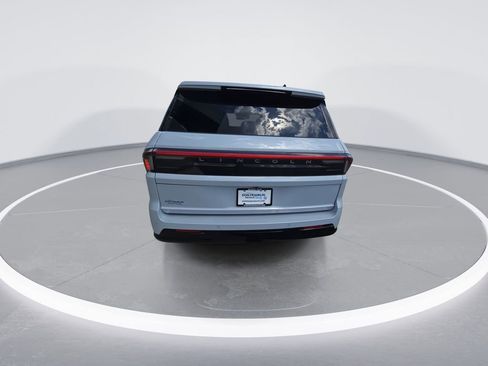 New 2025 Lincoln Navigator L Reserve image 7