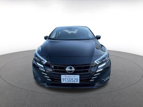 Used 2025 Nissan Versa SV image 4