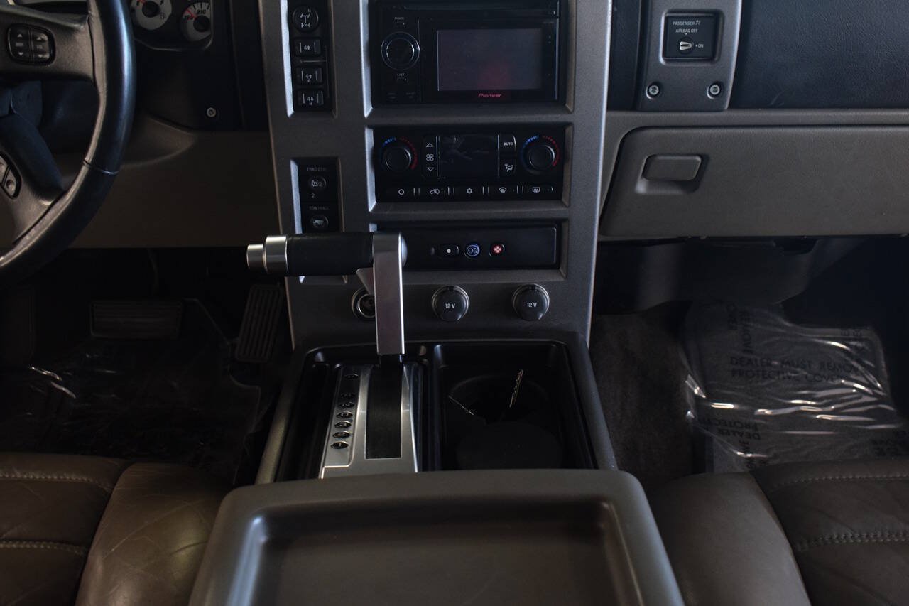 Used 2003 HUMMER H2 w/ Preferred Equipment Group AWD/4WD image 36