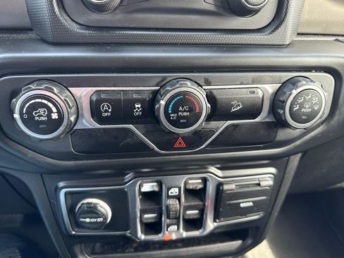 Used 2020 Jeep Wrangler Unlimited Sport S image 18