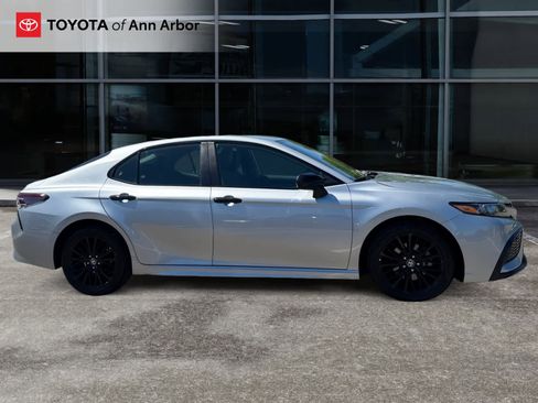 Used 2021 Toyota Camry SE FWD image 10