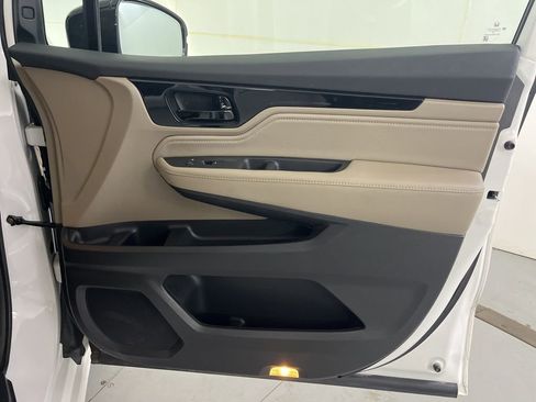 Used 2024 Honda Odyssey Elite image 27