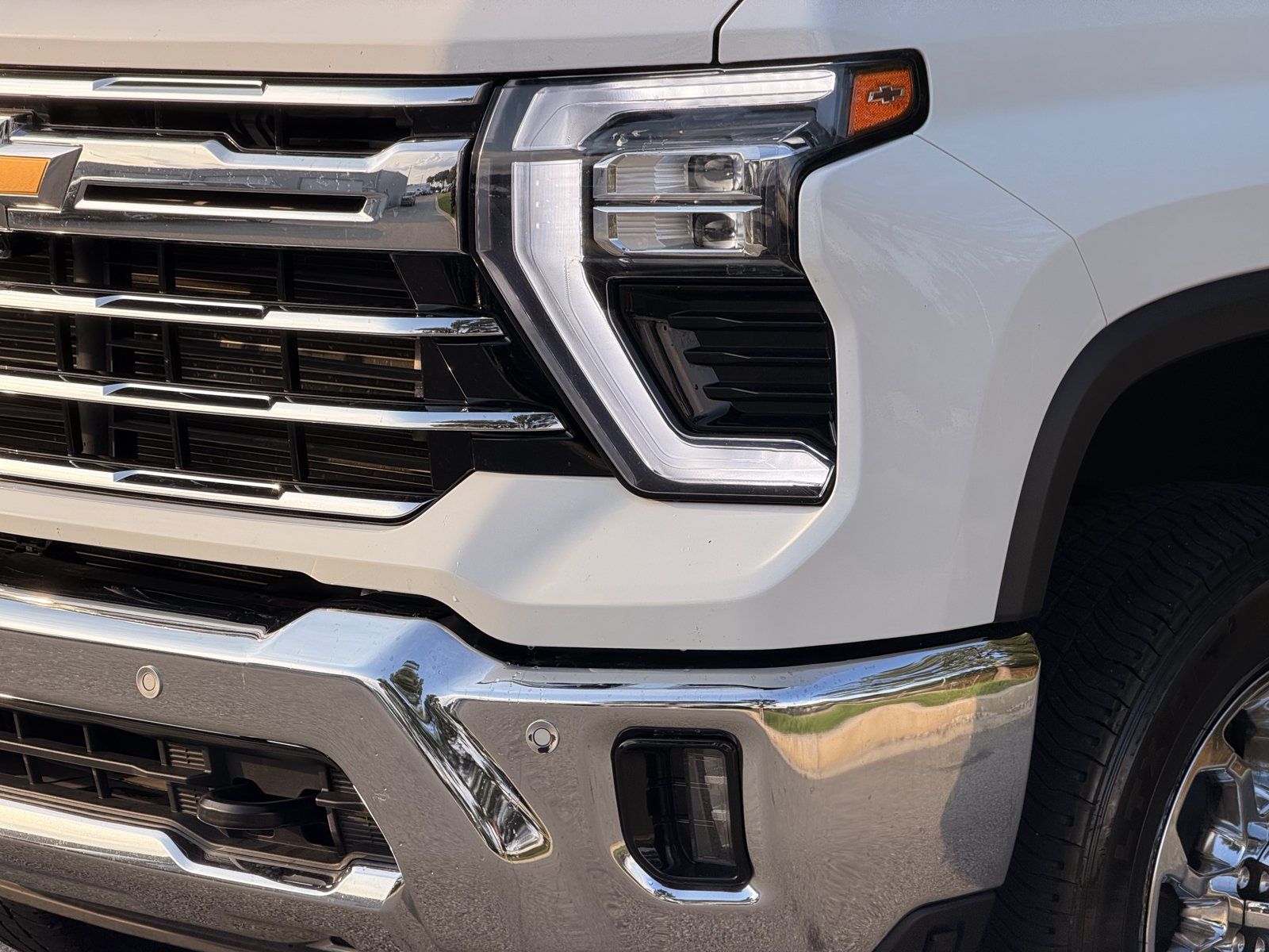 Used 2024 Chevrolet Silverado 3500 LTZ w/ LTZ Premium Package AWD/4WD image 8