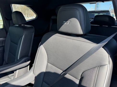 New 2026 Buick Enclave Sport Touring w/ Power Package image 9