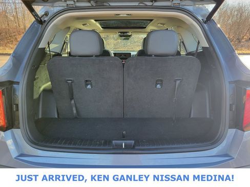 Used 2024 Kia Sorento SX image 19