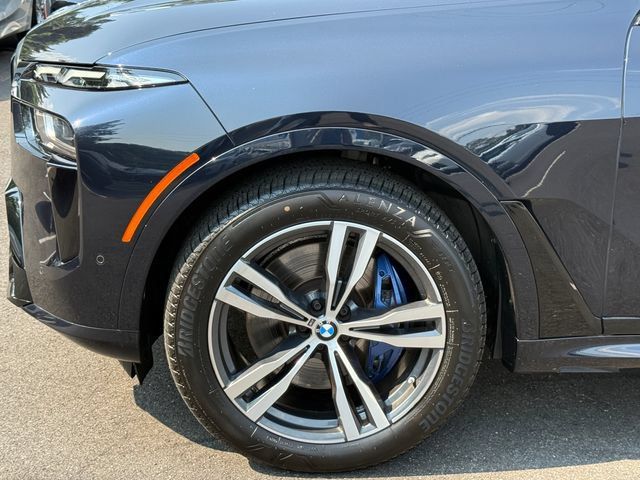 Used 2024 BMW X7 xDrive40i w/ M Sport Package AWD/4WD image 10