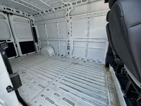 Used 2025 RAM ProMaster 3500 w/ Convenience Group FWD image 25