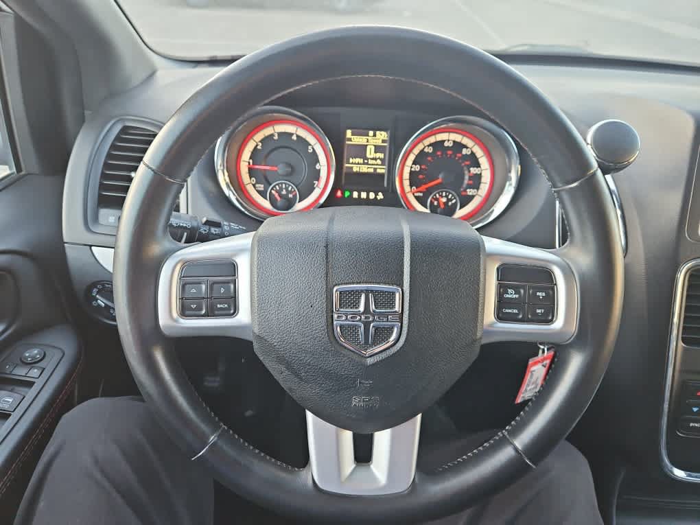 Used 2016 Dodge Grand Caravan R/T FWD image 14