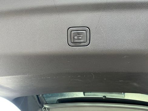 Used 2023 Cadillac Escalade ESV Sport image 30