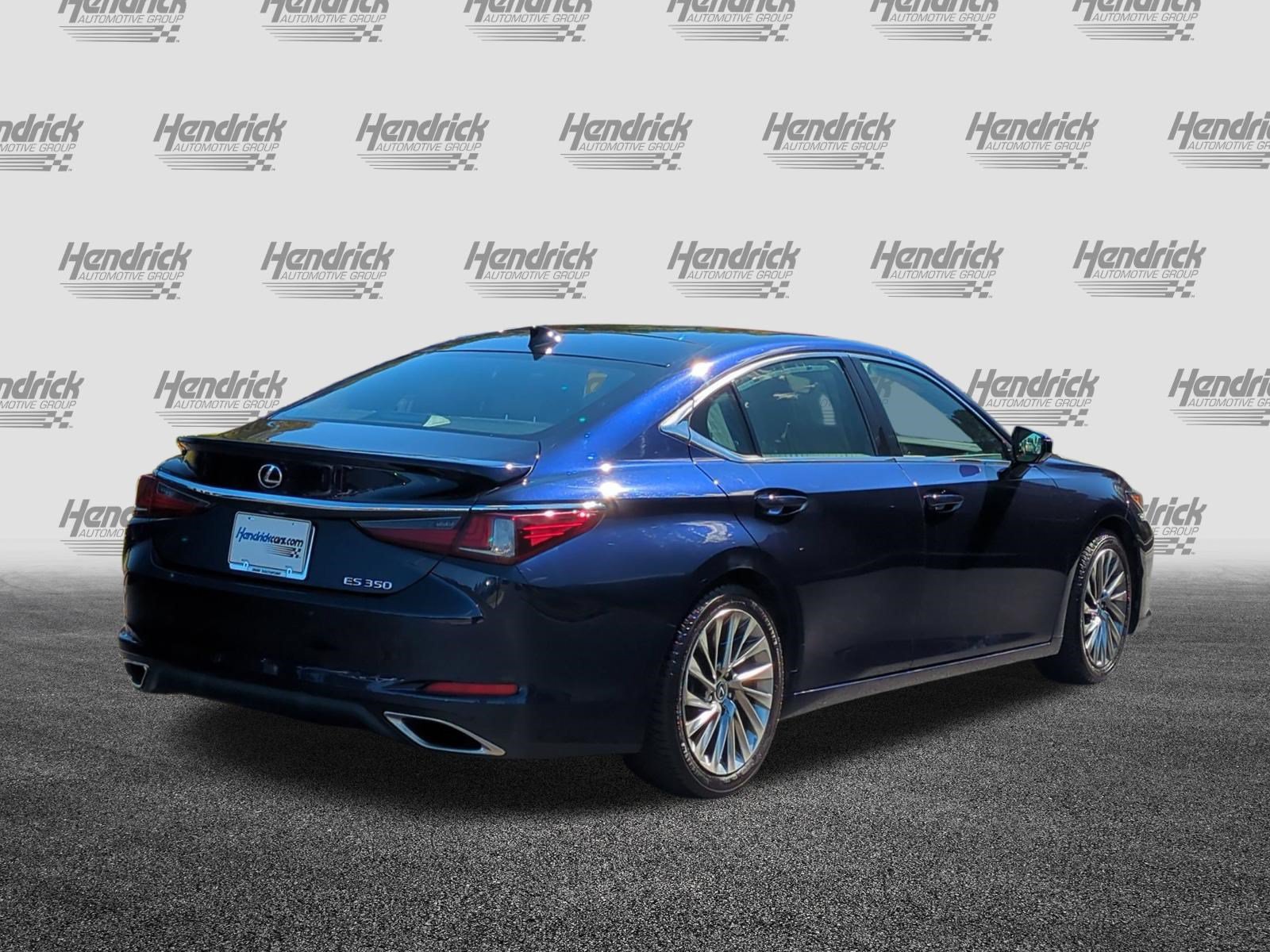 Used 2023 Lexus ES 350 Ultra Luxury w/ Accessory Package (Z2) FWD image 10