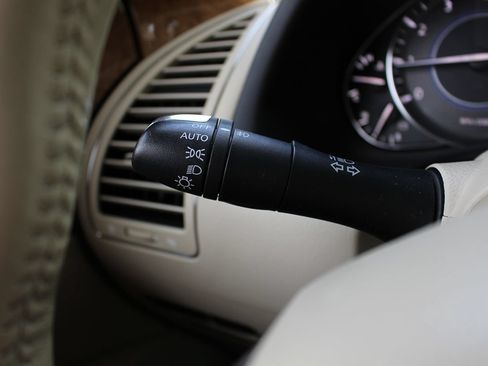 Used 2014 INFINITI QX80 4WD w/ Theater Package image 30