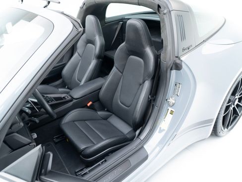 Certified 2024 Porsche 911 Targa 4 GTS AWD/4WD image 5
