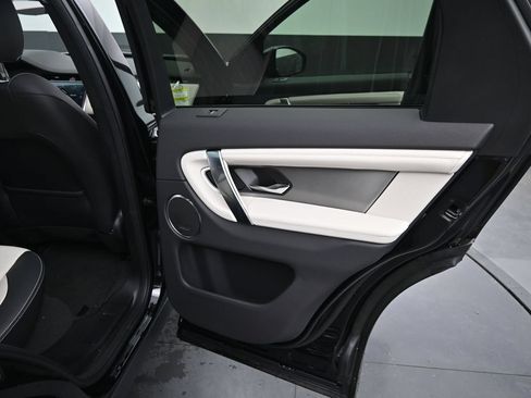 New 2025 Land Rover Discovery Sport Dynamic SE AWD/4WD image 13