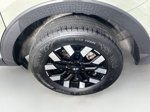 Used 2025 Hyundai Santa Cruz SEL FWD image 11
