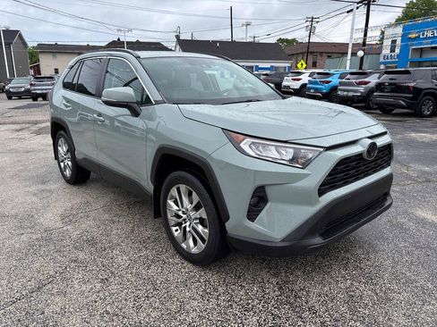Used 2021 Toyota RAV4 XLE Premium AWD/4WD image 7