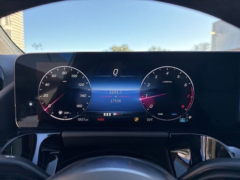 Used 2025 Mercedes-Benz GLA 250 4MATIC image 21