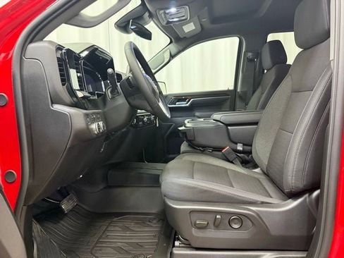 New 2026 GMC Sierra 1500 SLE image 5