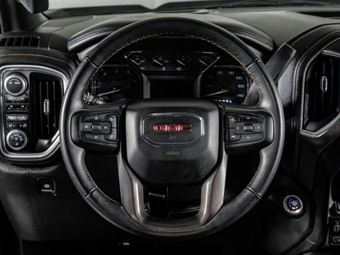 Used 2020 GMC Sierra 2500 AT4 w/ AT4 Preferred Package AWD/4WD image 16