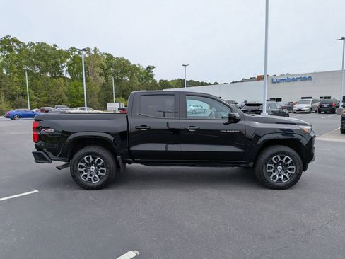Used 2024 Chevrolet Colorado Z71 w/ Z71 Convenience Package 2 image 2