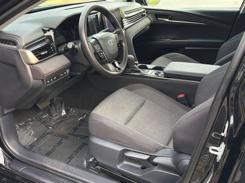 Used 2025 Toyota Camry LE FWD image 17