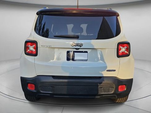 Used 2016 Jeep Renegade Latitude image 6