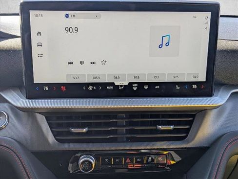 Used 2025 Ford Explorer ST-Line w/ ST-Line Street Pack image 16