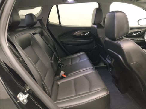 Used 2024 GMC Terrain SLT image 19