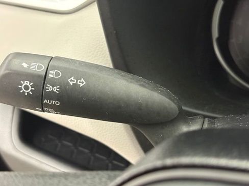 Used 2025 Toyota RAV4 XLE FWD image 18