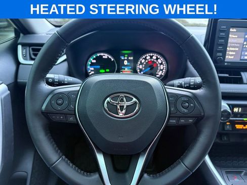 Used 2021 Toyota RAV4 XLE image 9