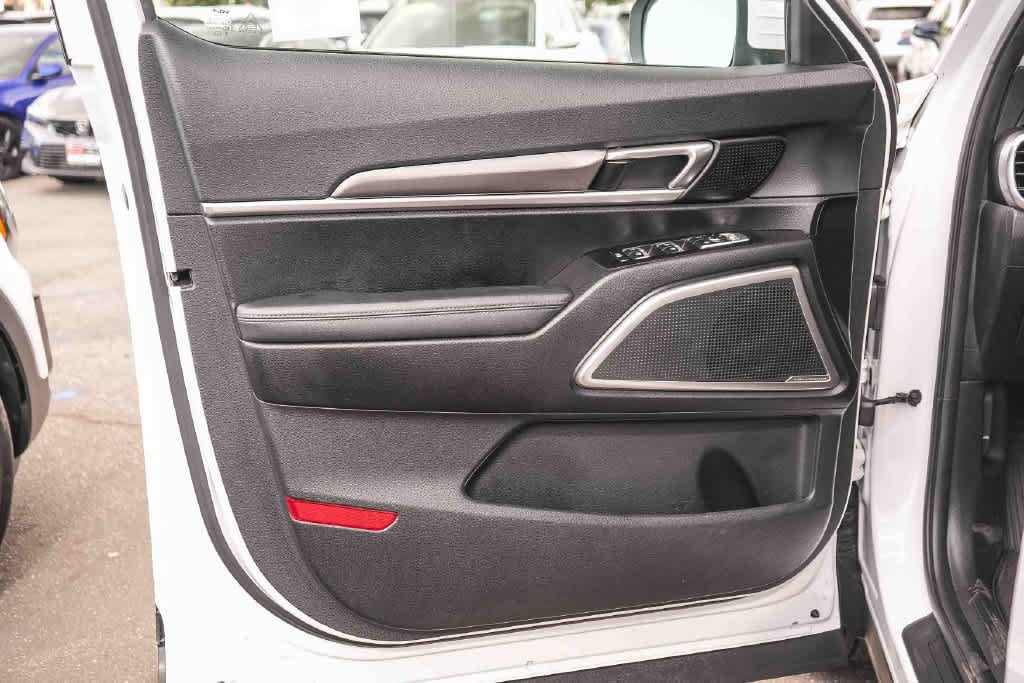 Certified 2024 Kia Telluride S w/ S Sunroof Package FWD image 24