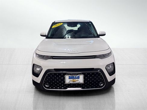 Used 2022 Kia Soul EX image 2