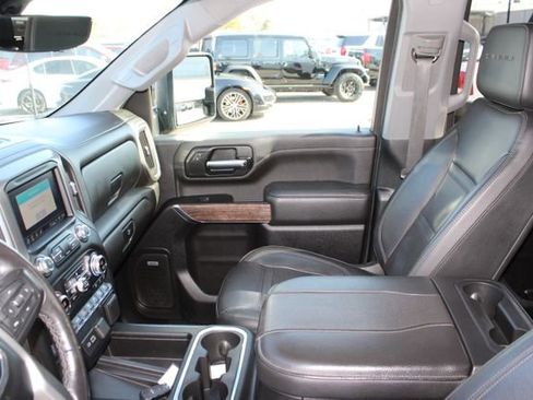 Used 2023 GMC Sierra 3500 Denali w/ Denali Ultimate Package AWD/4WD image 44